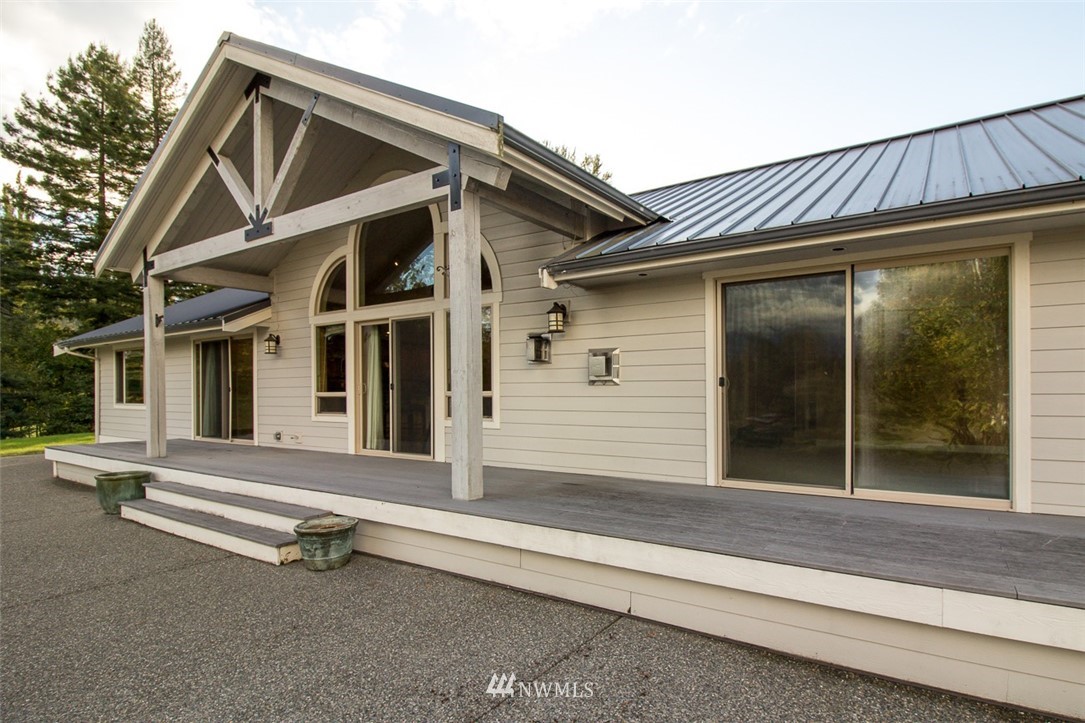 34132 Southeast David Powell Road Fall City, WA 98024 - Photo 3 of 25 Gallery Image 3
