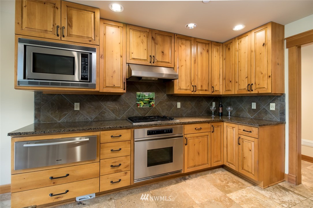 34132 Southeast David Powell Road Fall City, WA 98024 - Photo 8 of 25 Gallery Image 8