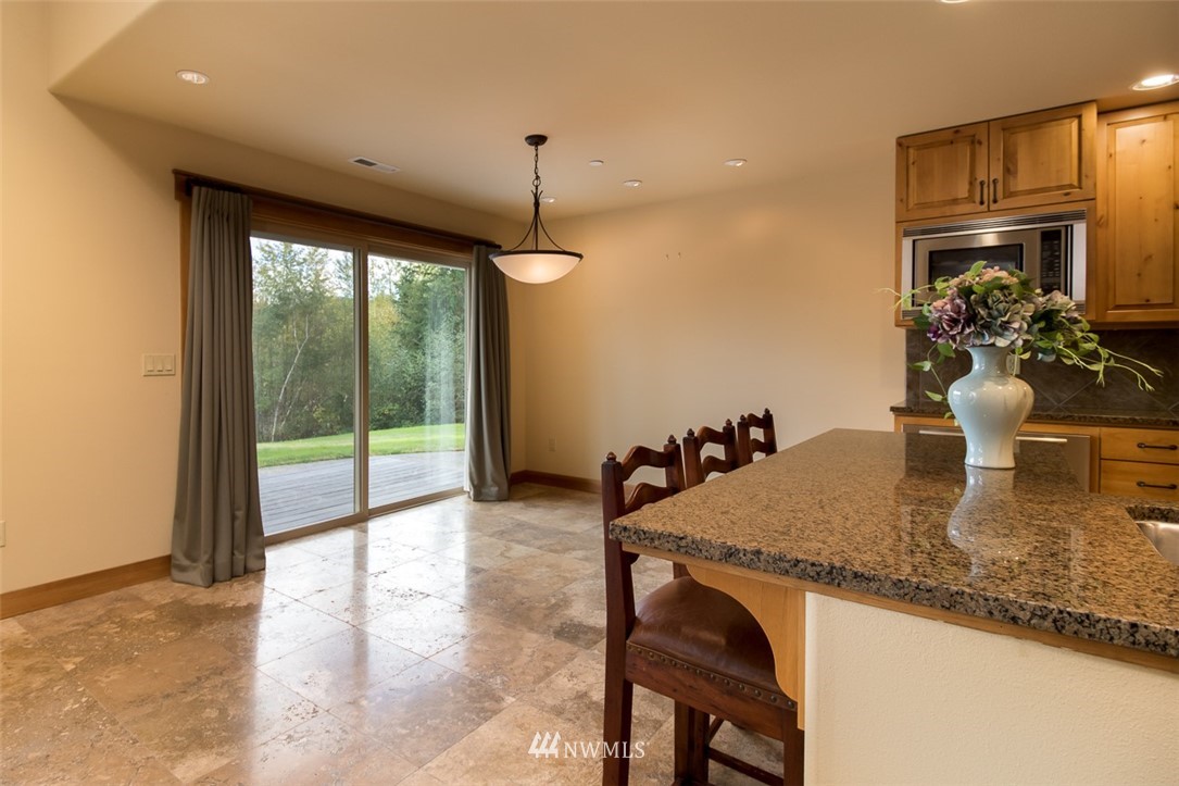 34132 Southeast David Powell Road Fall City, WA 98024 - Photo 10 of 25 Gallery Image 10
