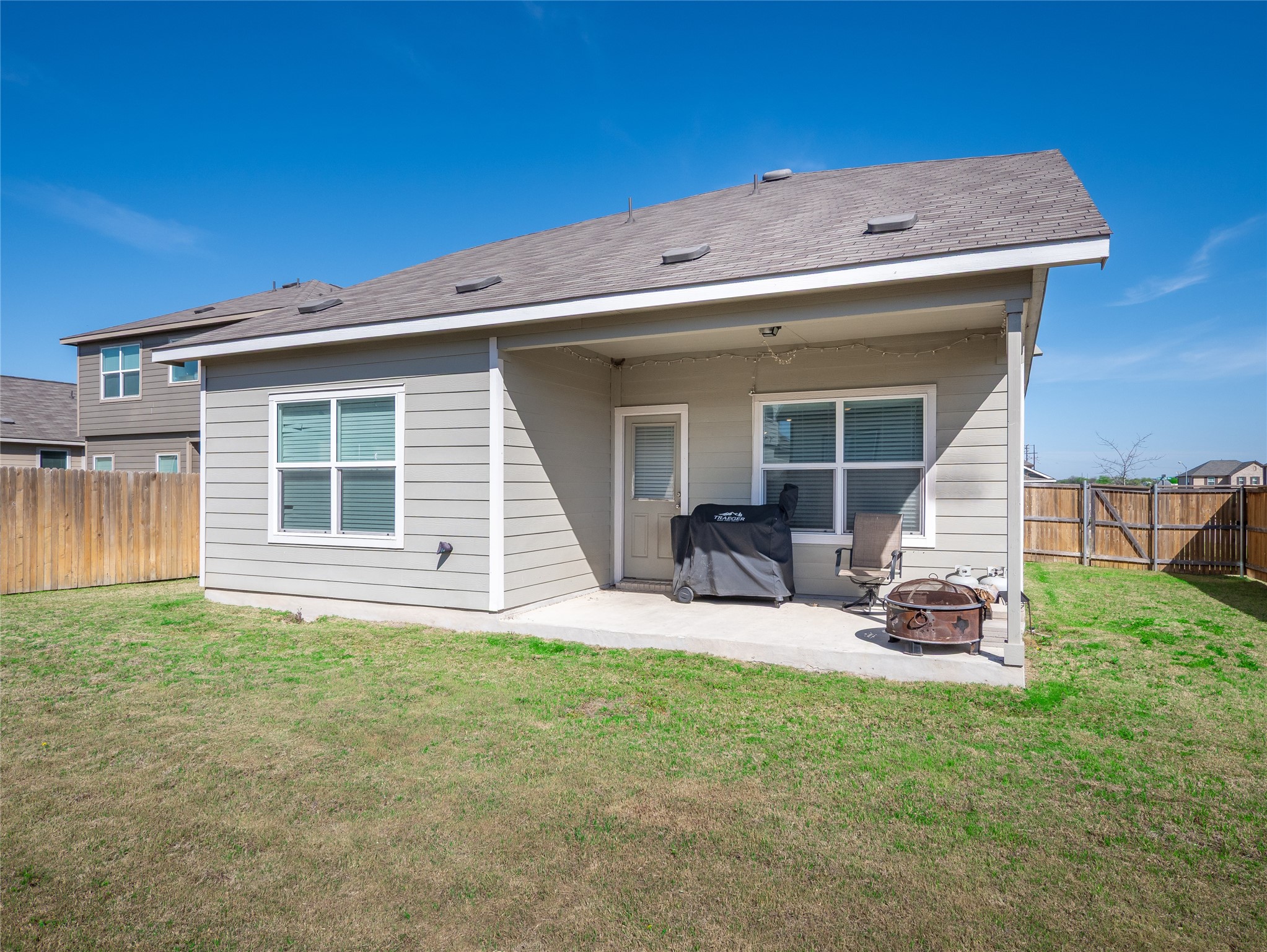156 Greatest Gift Way Jarrell, TX 76537 - Photo 34 of 40