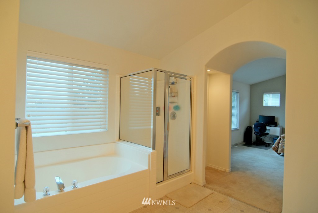 17715 110th Place Southeast Renton, WA 98055 - Photo 12 of 15