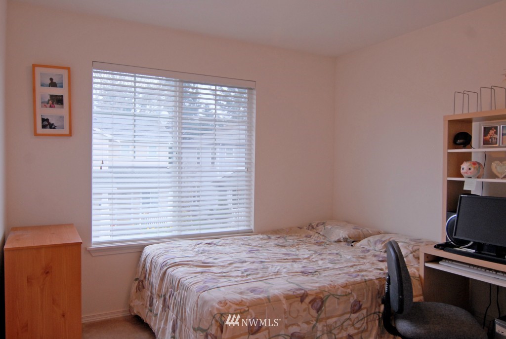 17715 110th Place Southeast Renton, WA 98055 - Photo 13 of 15