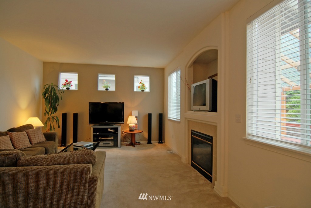 17715 110th Place Southeast Renton, WA 98055 - Photo 6 of 15