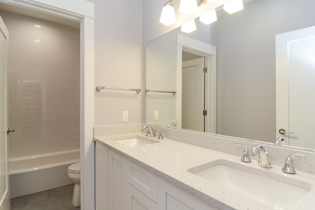 2425 Illinois Road Northbrook, IL 60062 - Photo 13 of 15