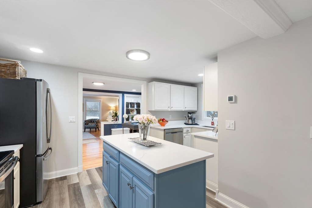 3 Summer Street Topsfield, MA 01983 - Photo 4 of 31