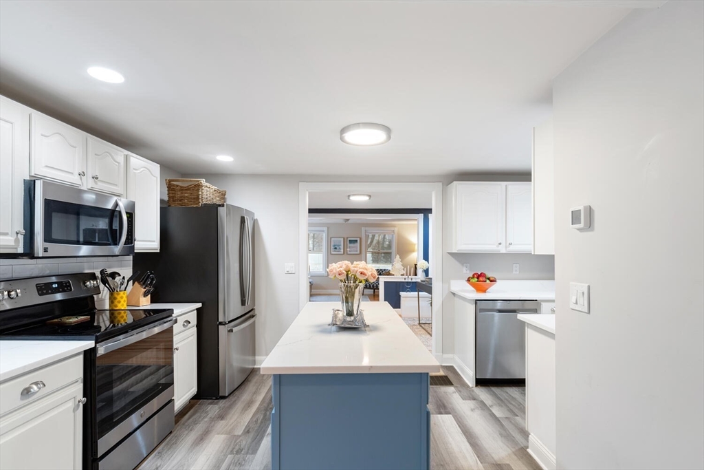 3 Summer Street Topsfield, MA 01983 - Photo 5 of 31