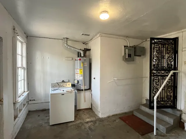 $229,900 | 469 North Willett Street, Memphis, TN 38112