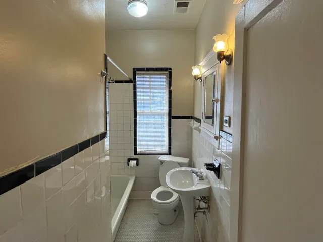 $229,900 | 469 North Willett Street, Memphis, TN 38112