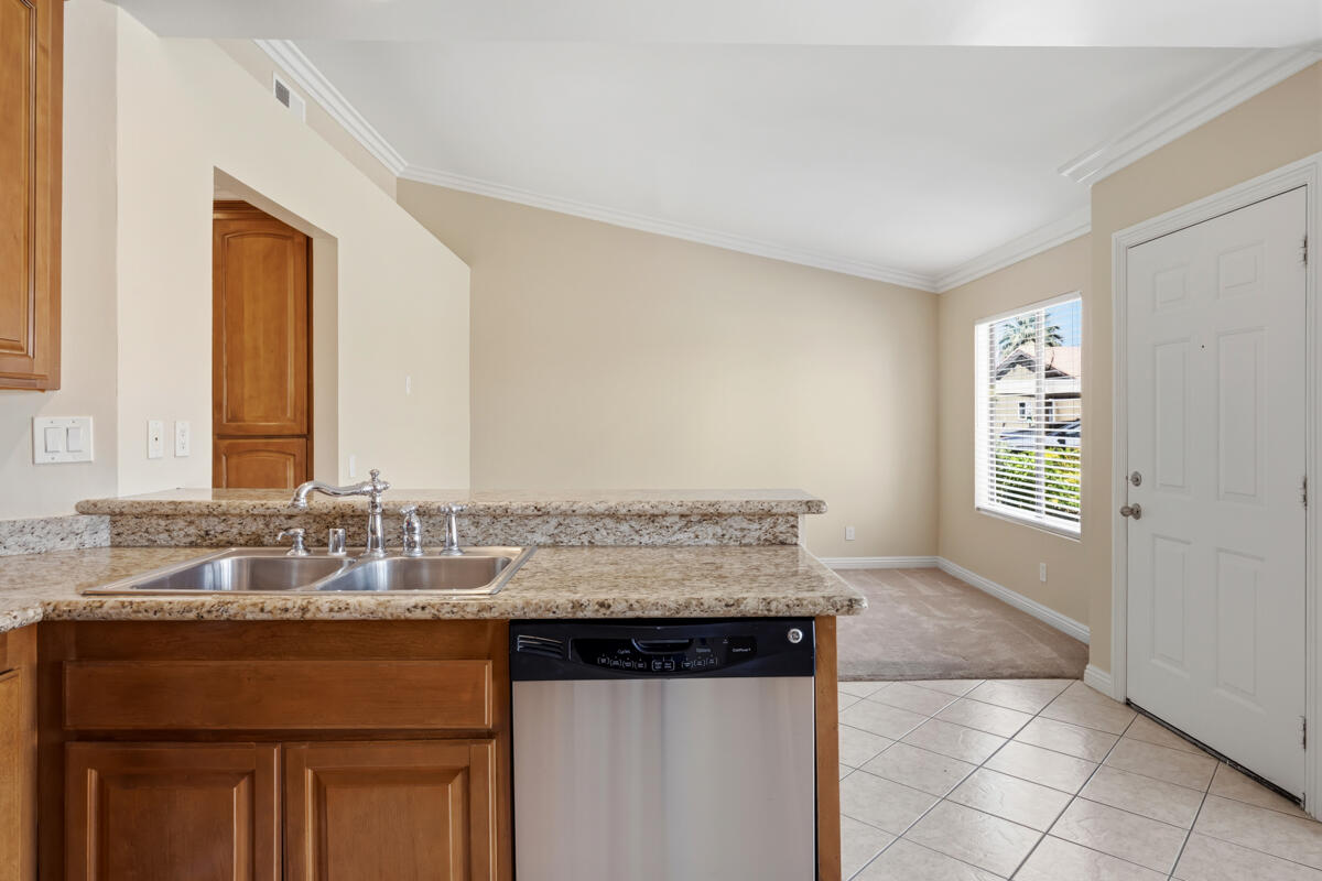 40800 Breezy Pass Road, Unit B Palm Desert, CA 92211 - Photo 12 of 36 11