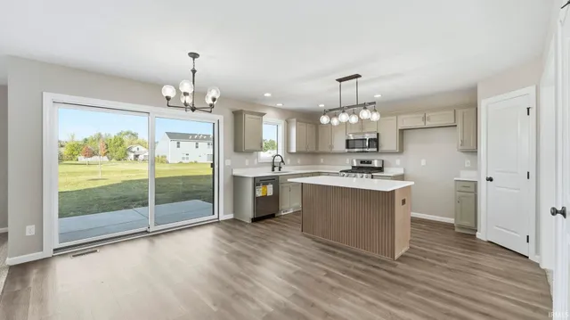 $359,900 | 310 Cottonwood Court, Markle, IN 46770