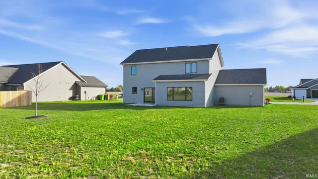 $359,900 | 310 Cottonwood Court, Markle, IN 46770