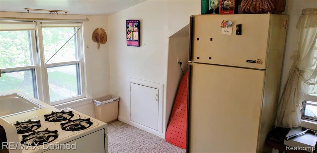 470 West George Avenue Hazel Park, MI 48030 - Photo 17 of 23