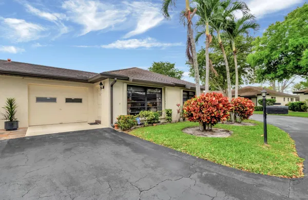 $2,250 | 4660 Greentree Place, Unit 105B, Boynton Beach, FL 33436