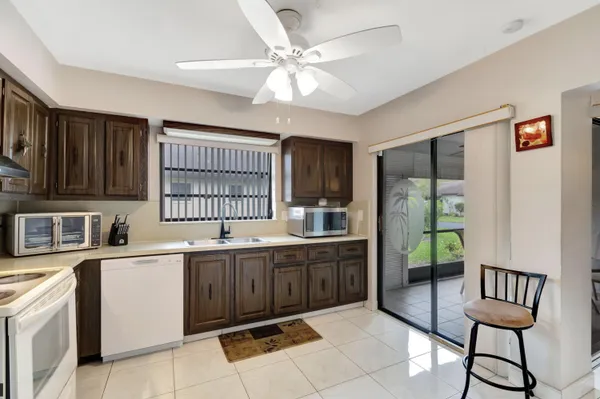 $2,250 | 4660 Greentree Place, Unit 105B, Boynton Beach, FL 33436