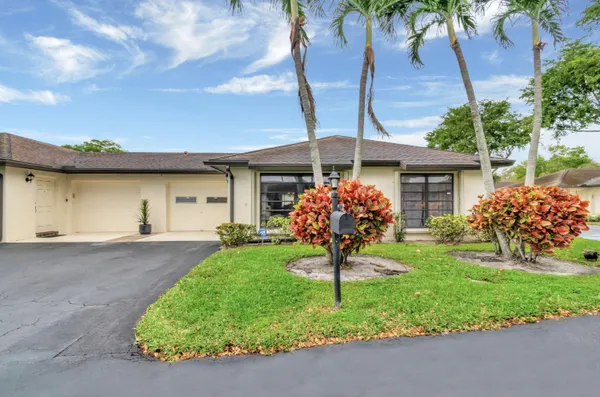 $2,250 | 4660 Greentree Place, Unit 105B, Boynton Beach, FL 33436