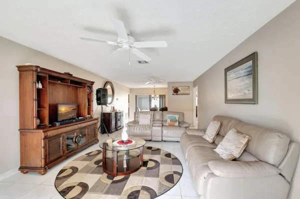 $2,250 | 4660 Greentree Place, Unit 105B, Boynton Beach, FL 33436