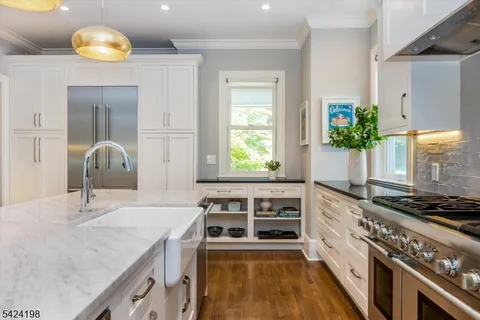 $2,600,000 | 49 Highland Avenue, Montclair, NJ 07042