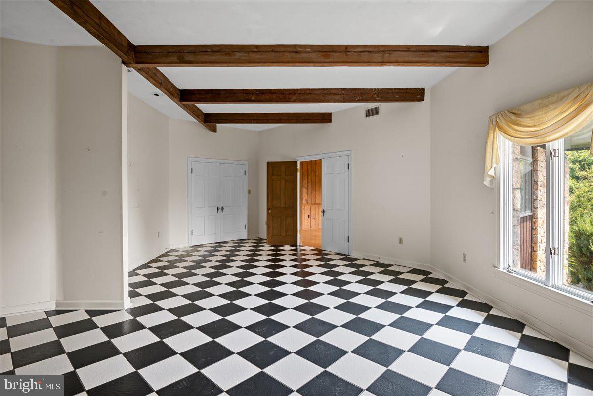 547 Apple Pie Ridge Road Winchester, VA 22603 - Photo 4 of 60 Foyer