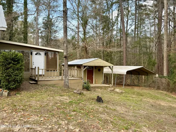 $100,000 | 15489 Highway 18, Raleigh, MS 39153