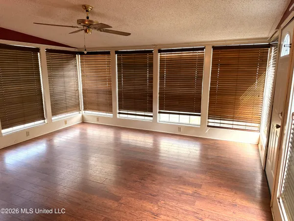 $100,000 | 15489 Highway 18, Raleigh, MS 39153