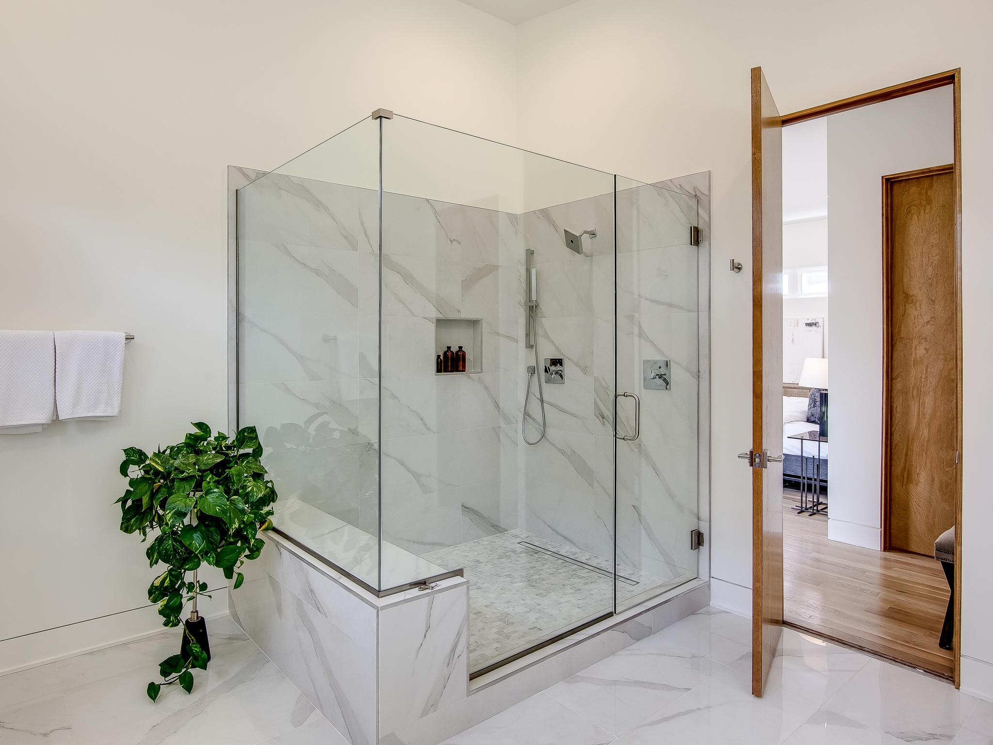 3419 A Hopkins Street Nashville, TN 37215 - Photo 10 of 22 Downstairs master bath