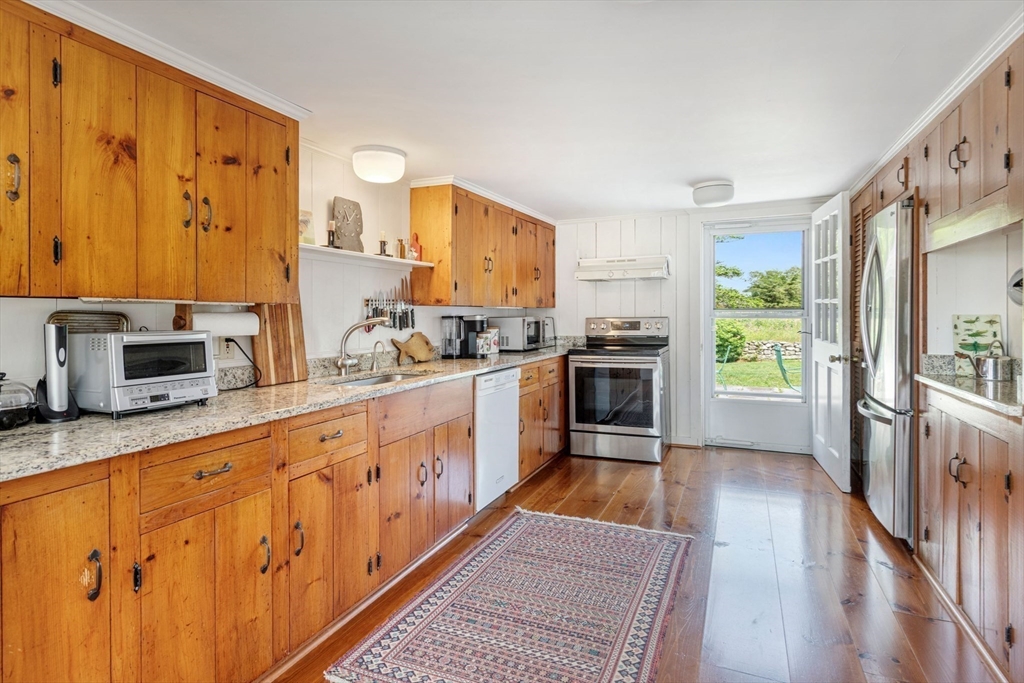 177 Howland Road Westport, MA 02790 - Photo 13 of 39