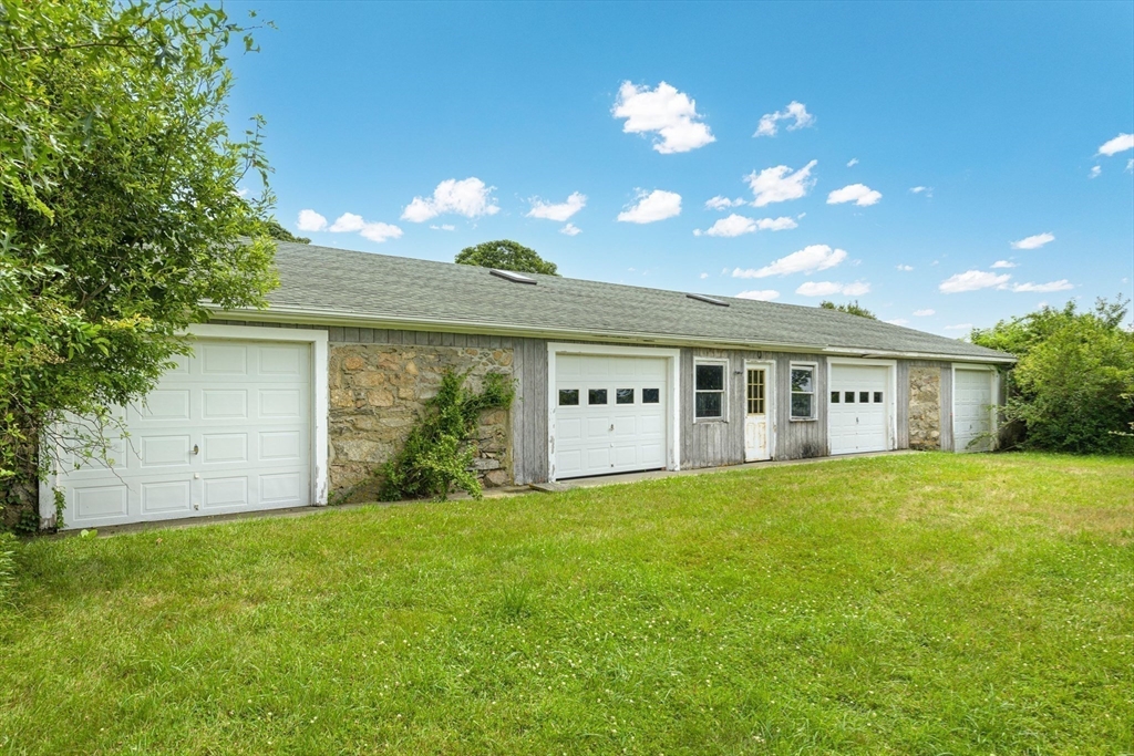 177 Howland Road Westport, MA 02790 - Photo 5 of 39