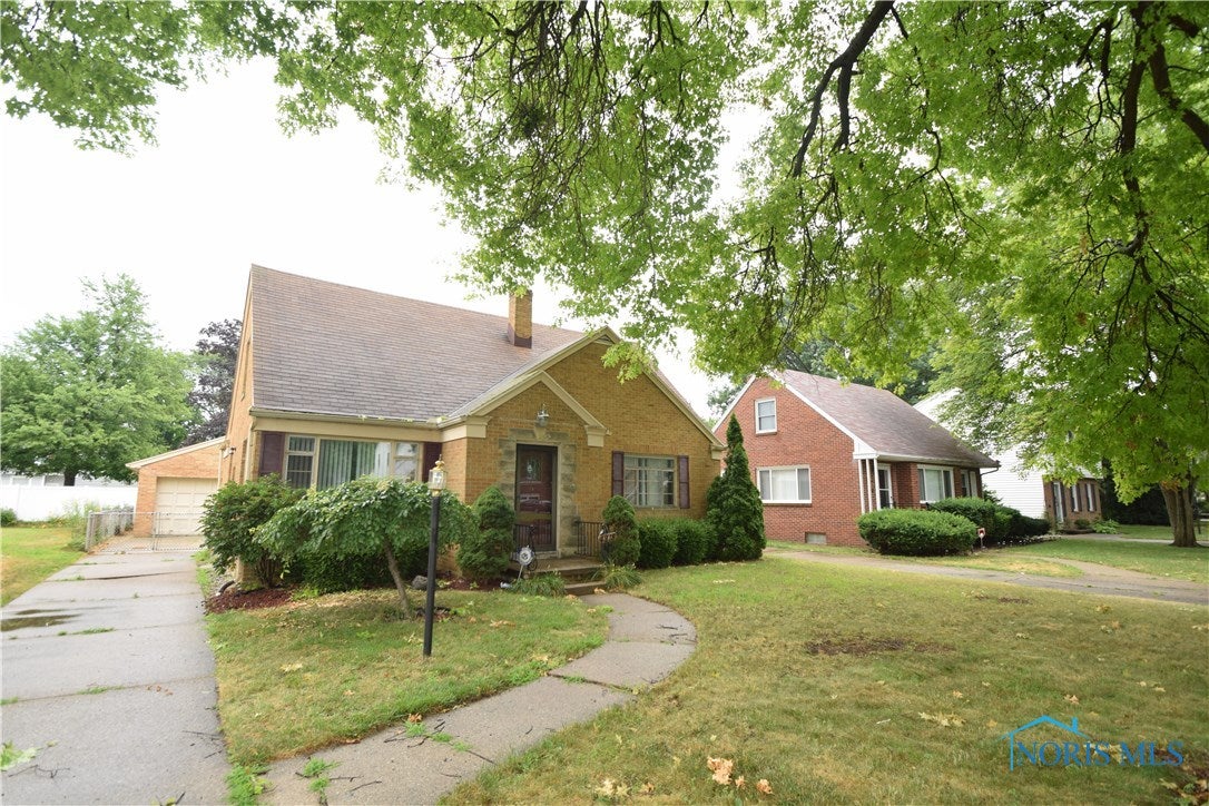4218 Elmhurst Road Toledo, OH 43613 - Photo 1 of 13 Gallery Image 1