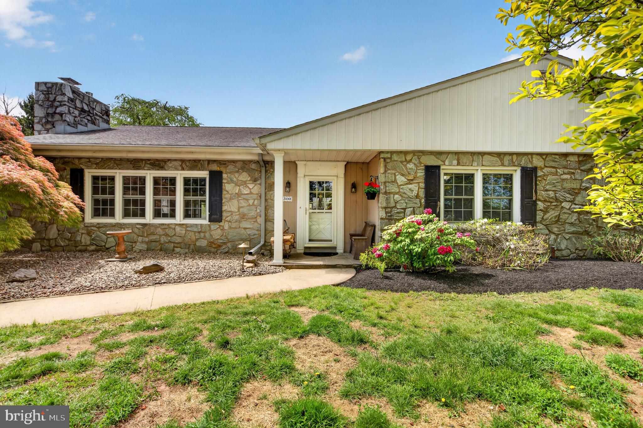 300 Sanatoga Road Pottstown, PA 19465 - Photo 5 of 79 Charming stone-fronted residence.