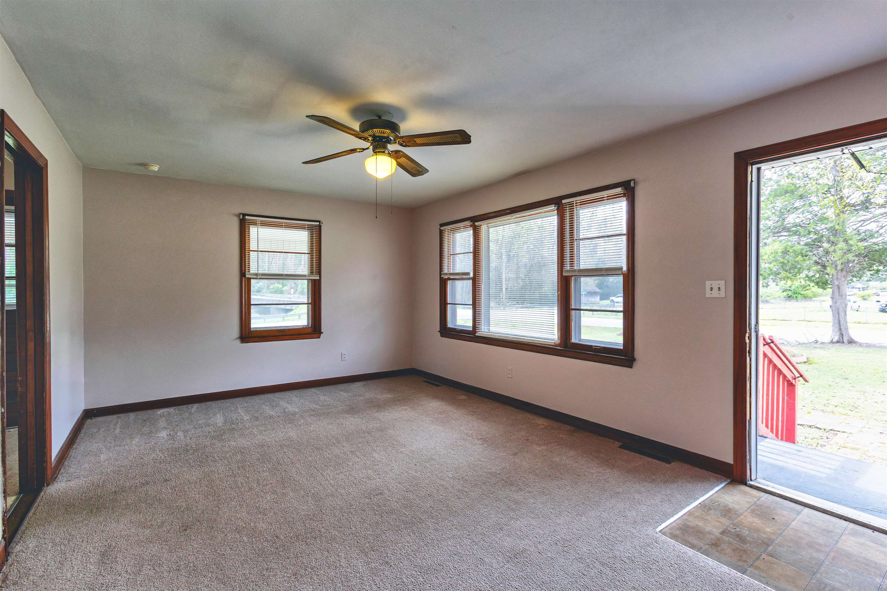 421 Colonial Avenue Gaffney, SC 29340 - Photo 3 of 30