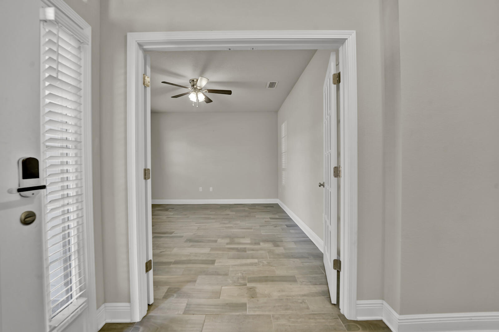272 Lottie Loop Freeport, FL 32439 - Photo 13 of 53 a view of an entryway
