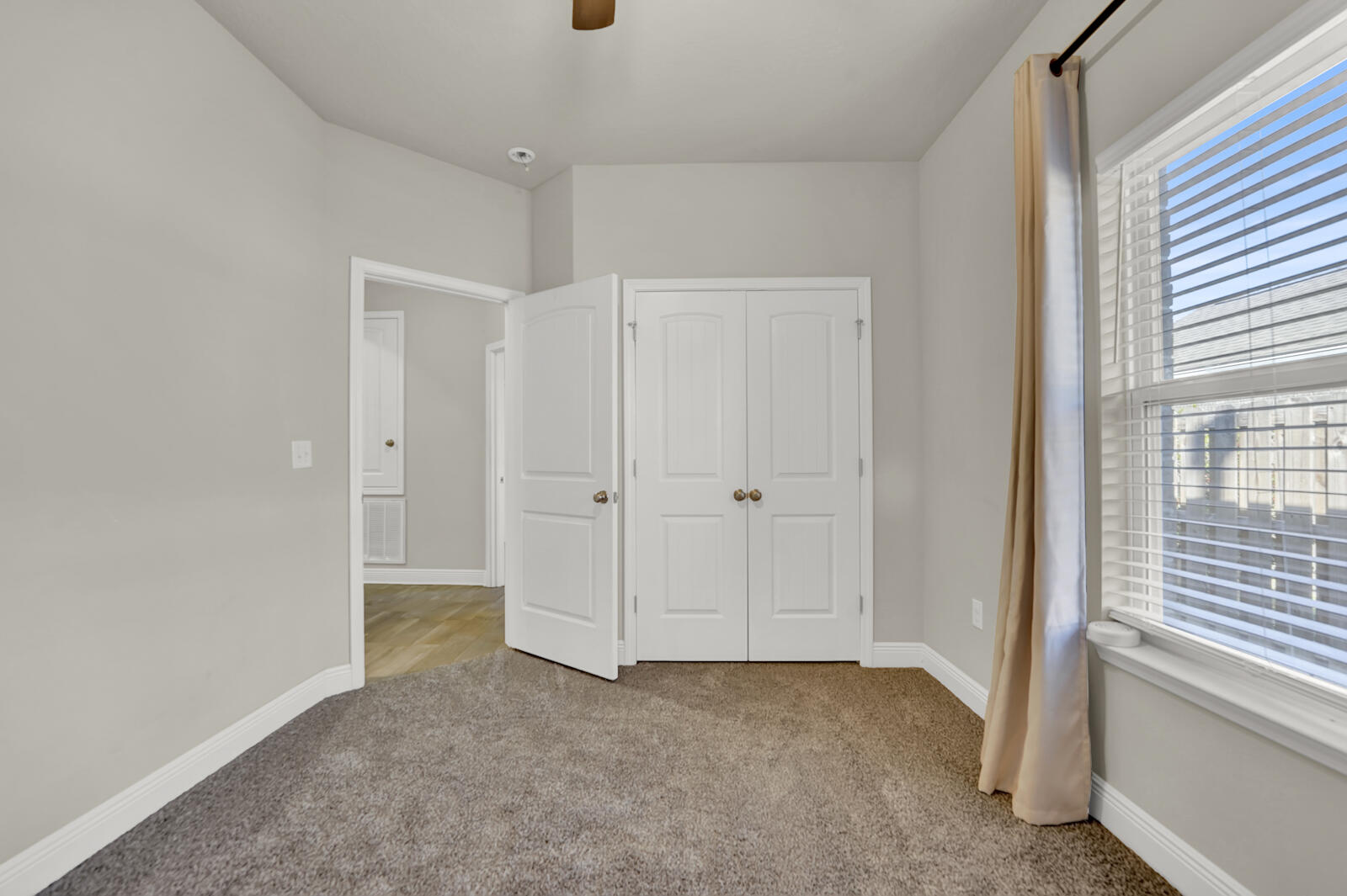 272 Lottie Loop Freeport, FL 32439 - Photo 24 of 53 a view of an empty room