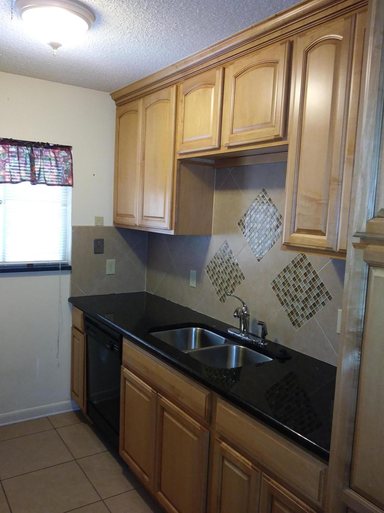 1267 The Grove Road Orange Park, FL 32073 - Photo 20 of 72 20180202_122126