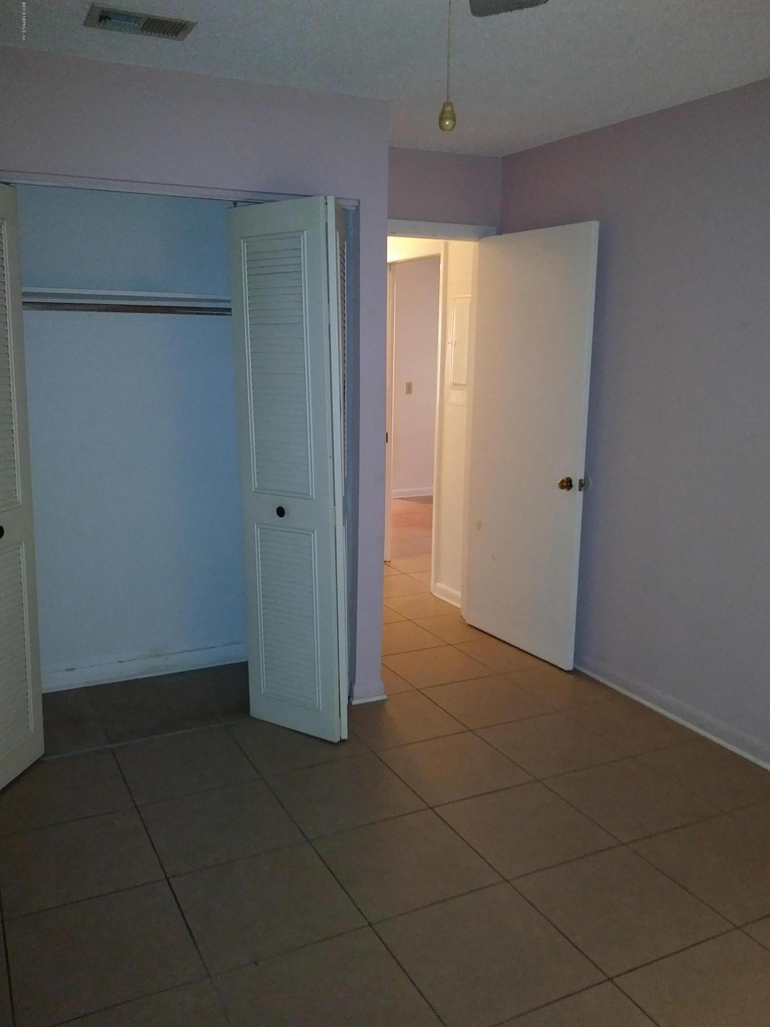 1267 The Grove Road Orange Park, FL 32073 - Photo 32 of 72 20180202_121913