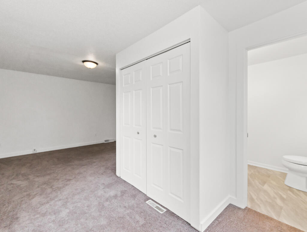 330 South Wolf Lake Road Muskegon, MI 49442 - Photo 21 of 45 7 Master Suite (3)