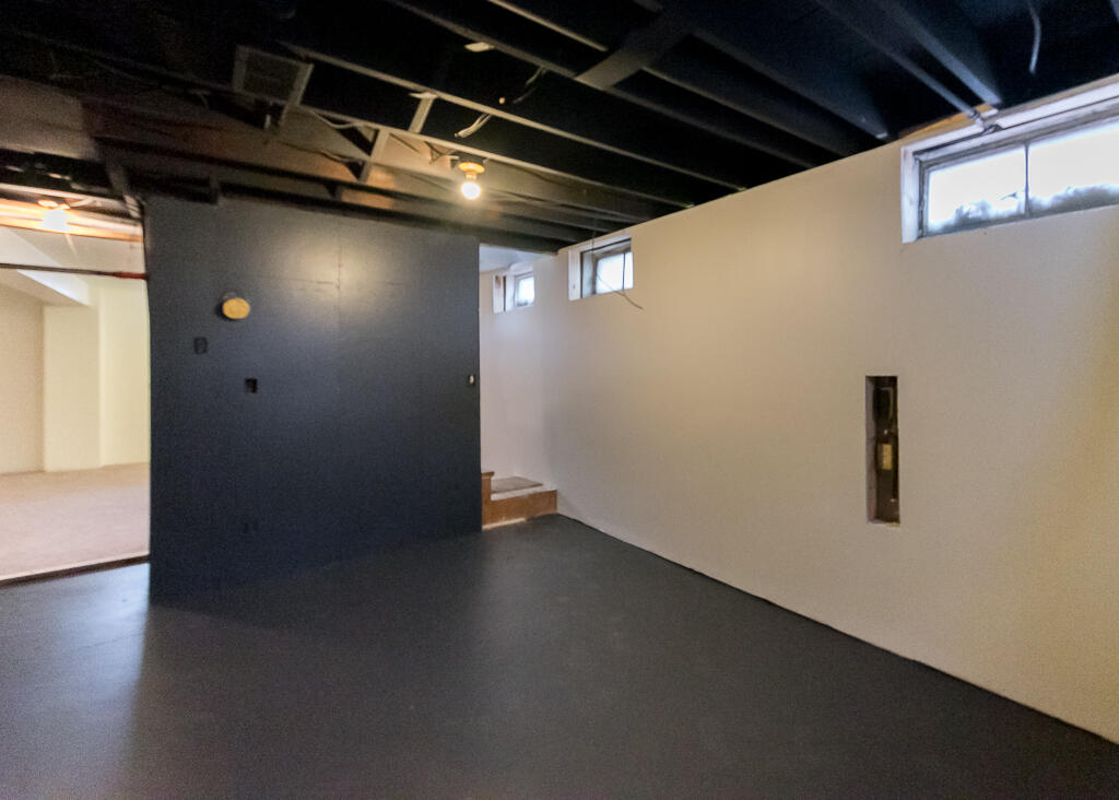 330 South Wolf Lake Road Muskegon, MI 49442 - Photo 38 of 45 11 Basement (7)
