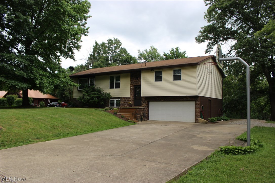 124 Twin Bridge Road Little Hocking, OH 45742 - Photo 1 of 31