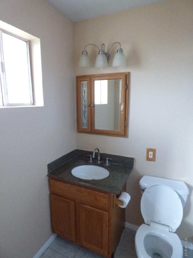 2808 East Cactus Road Phoenix, AZ 85032 - Photo 12 of 21 MastBath