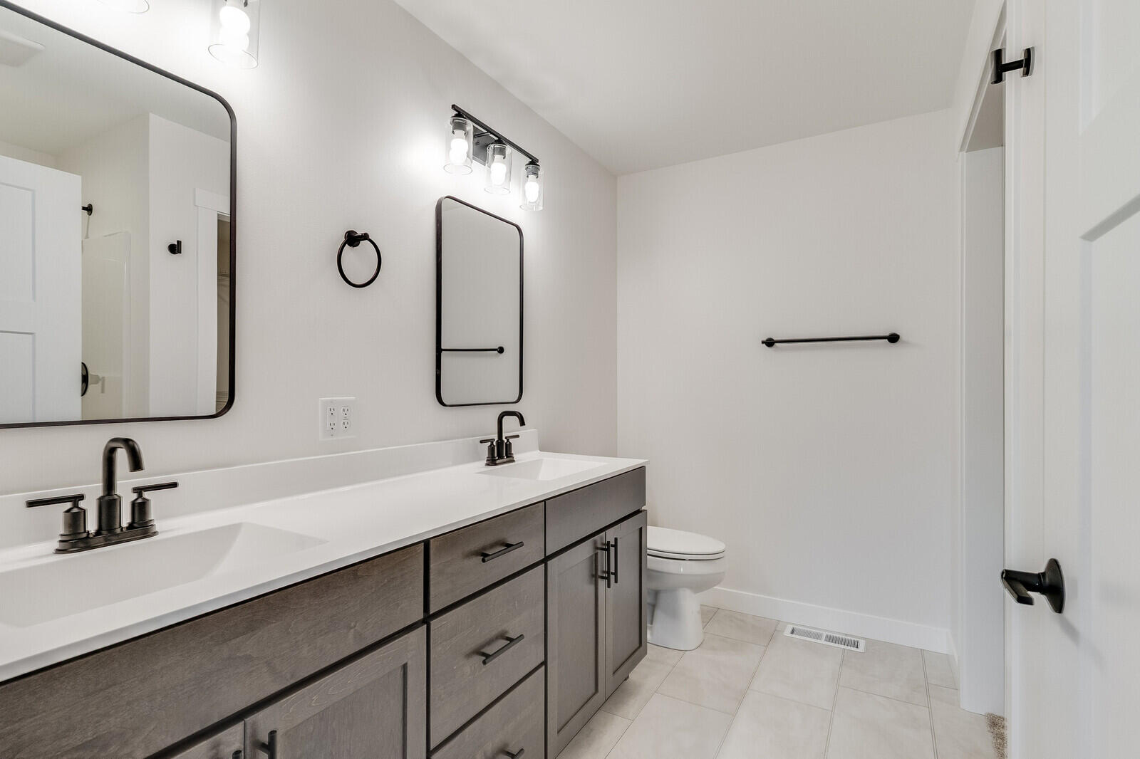 1627 Red Clover Street Holmen, WI 54636 - Photo 8 of 27 PHOTO FROM SIMILAR BUILD