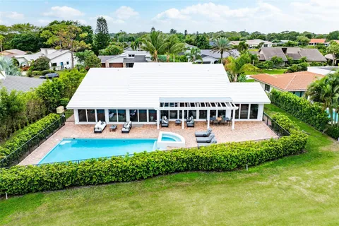 $2,750,000 | 4877 Pineview Circle, Delray Beach, FL 33445