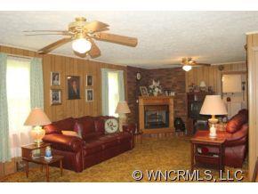 644 Rutledge Drive Hendersonville, NC 28739 - Photo 5 of 24