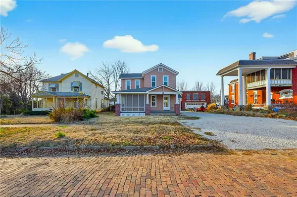 $212,500 | 12 South Eddy Street, Fort Scott, KS 66701