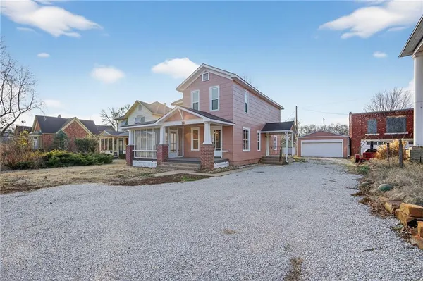 $212,500 | 12 South Eddy Street, Fort Scott, KS 66701