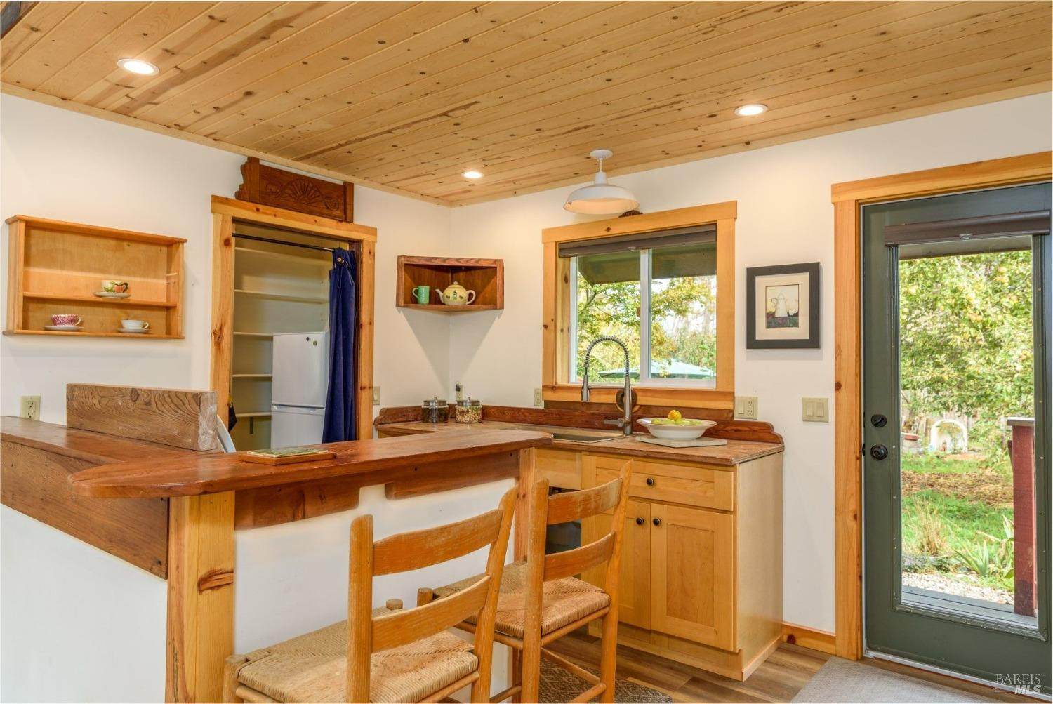 44120 Biaggi Road Manchester, CA 95459 - Photo 30 of 42 a very nice looking kitchen with a large window