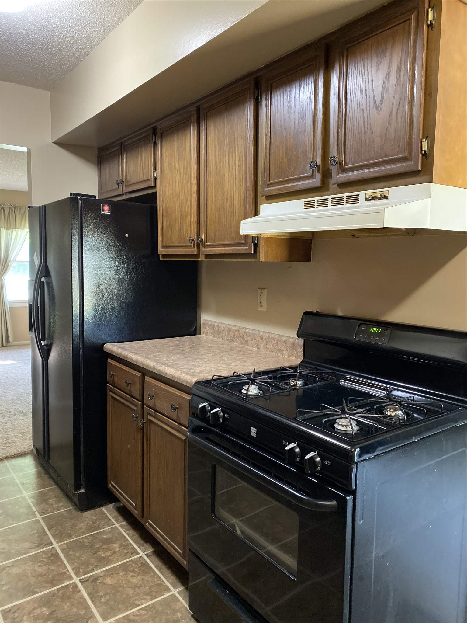 1111 Applewood Road Fort Wayne, IN 46825 - Photo 5 of 18 Gallery Image 5