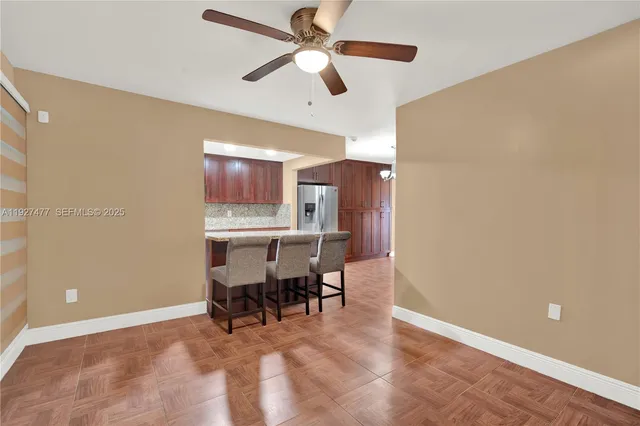 $2,300 | 1340 Lincoln Road, Unit 207, Miami Beach, FL 33139