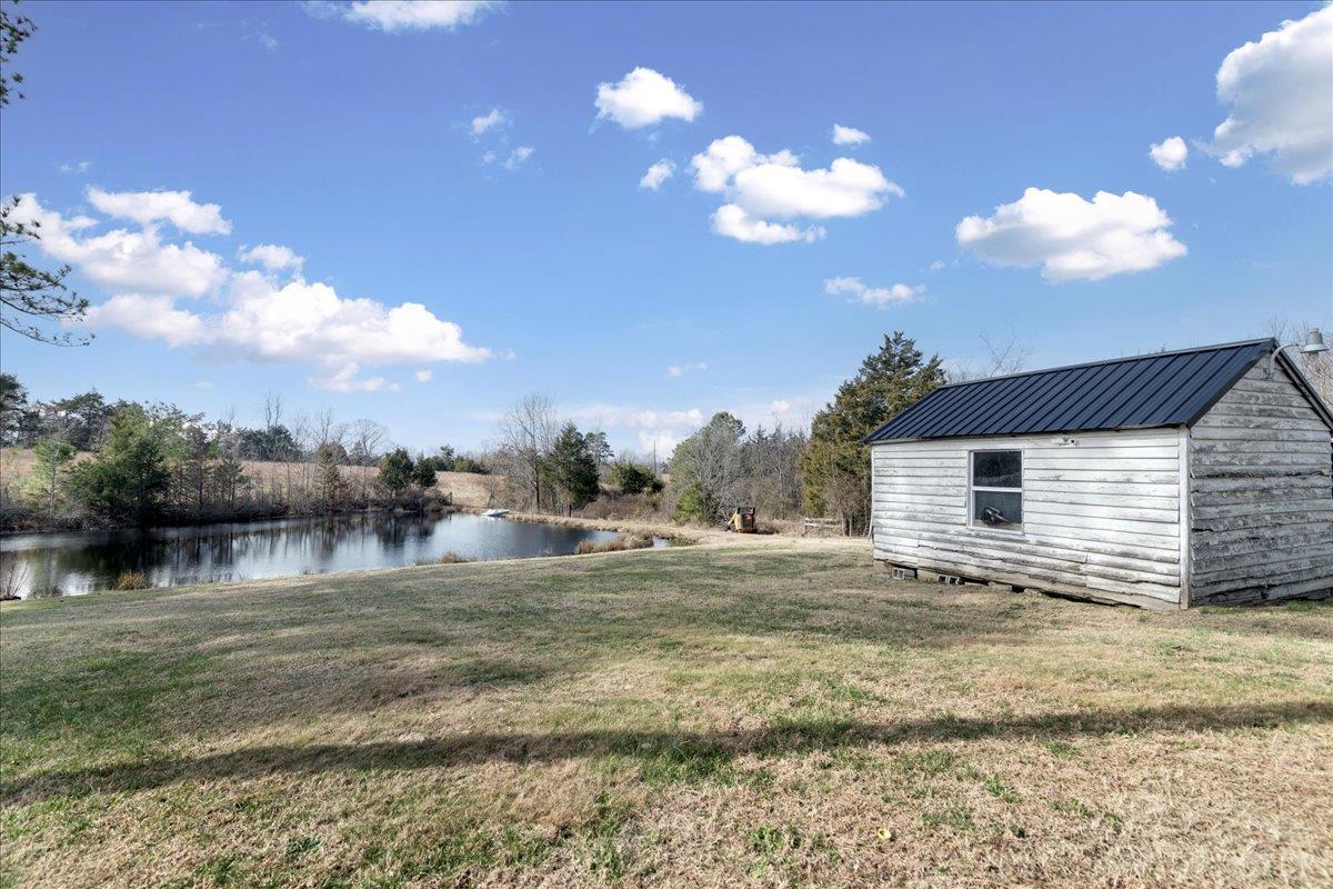 627 Hat Creek Road Brookneal, VA 24528 - Photo 28 of 94