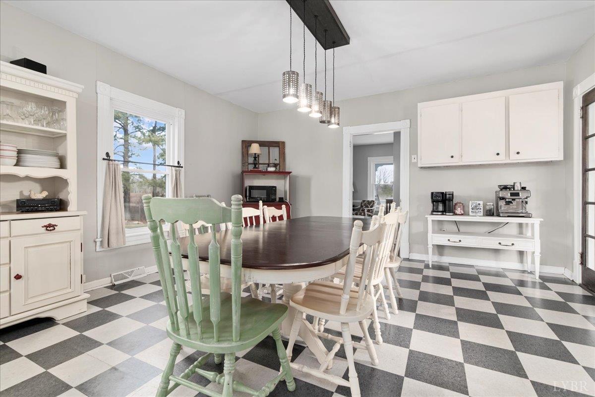 627 Hat Creek Road Brookneal, VA 24528 - Photo 46 of 94