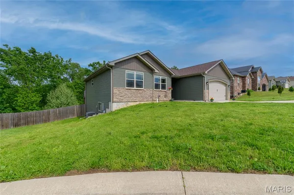 $410,000 | 117 Paradise Street, Waynesville, MO 65583