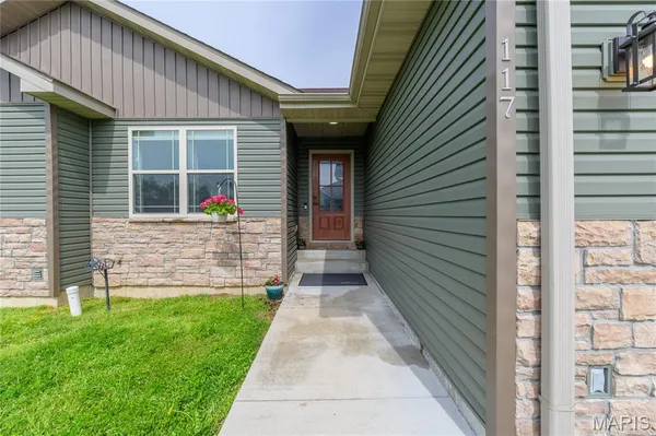 $410,000 | 117 Paradise Street, Waynesville, MO 65583